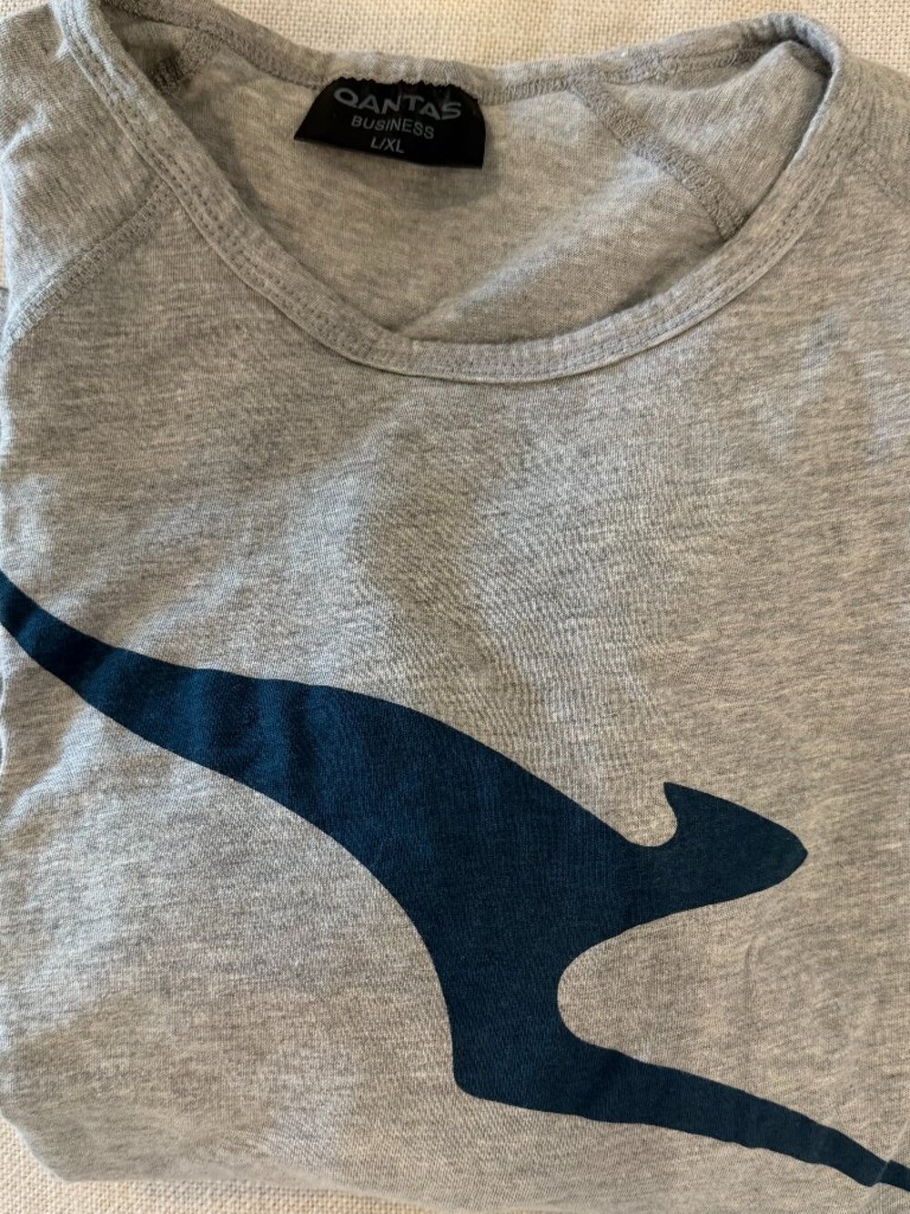 Qantas Business Class Gray Blue Kangaroo Logo Lounge Sleepwear. Size L/XL.